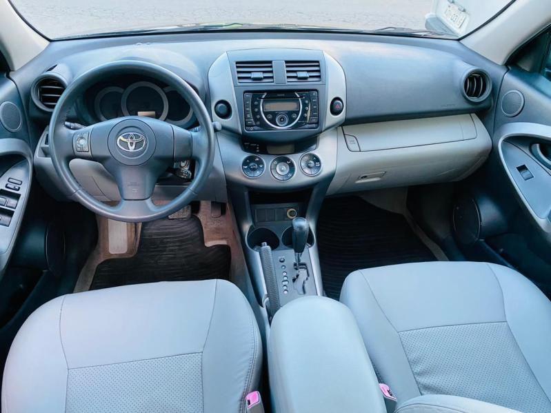 TOYOTA RAV 4 - Foto