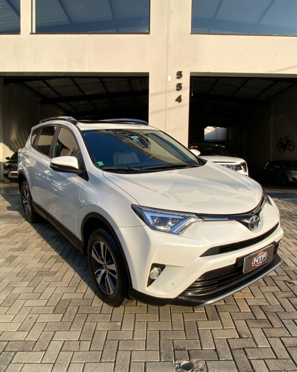 TOYOTA RAV 4 - Foto