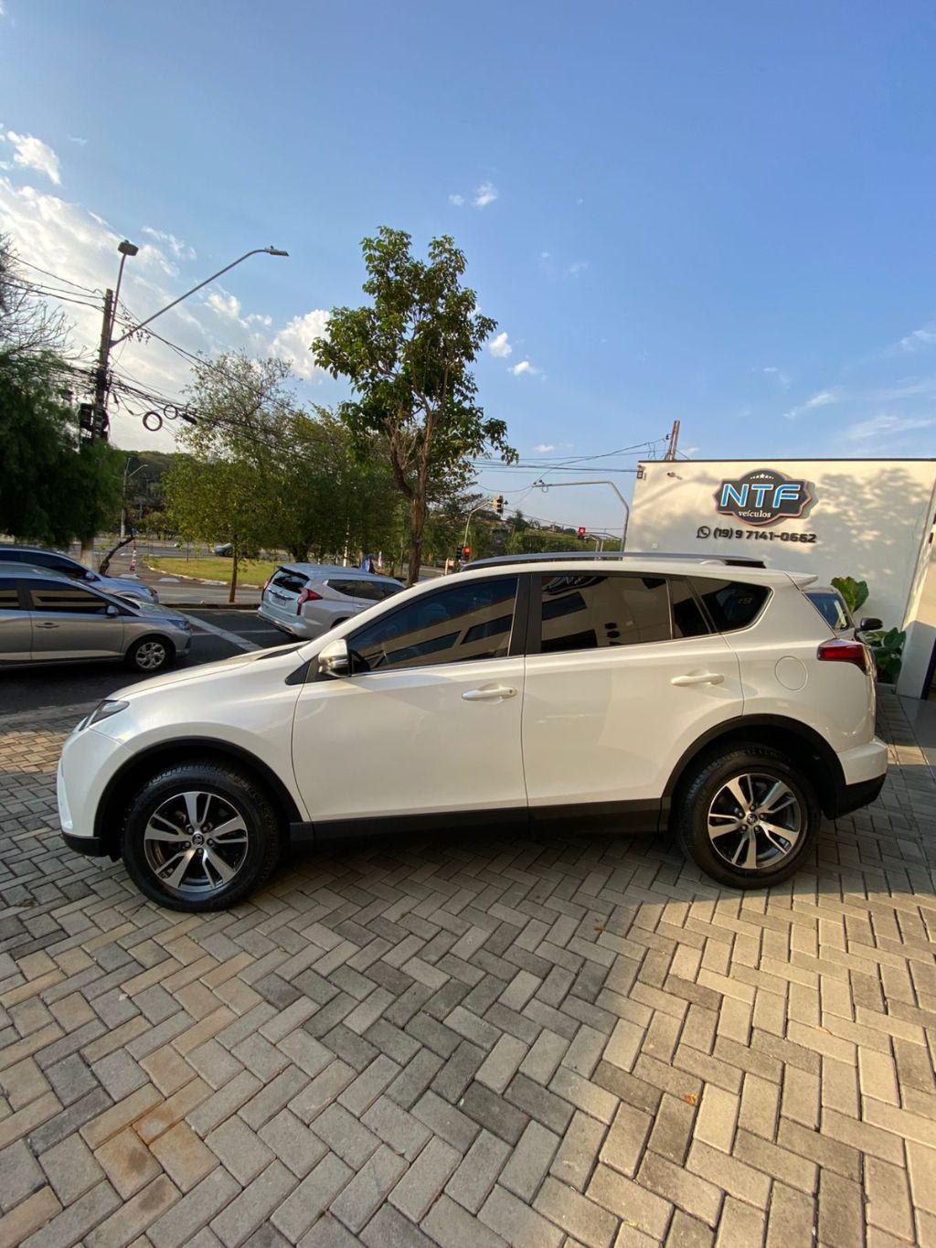 TOYOTA RAV 4 - Foto