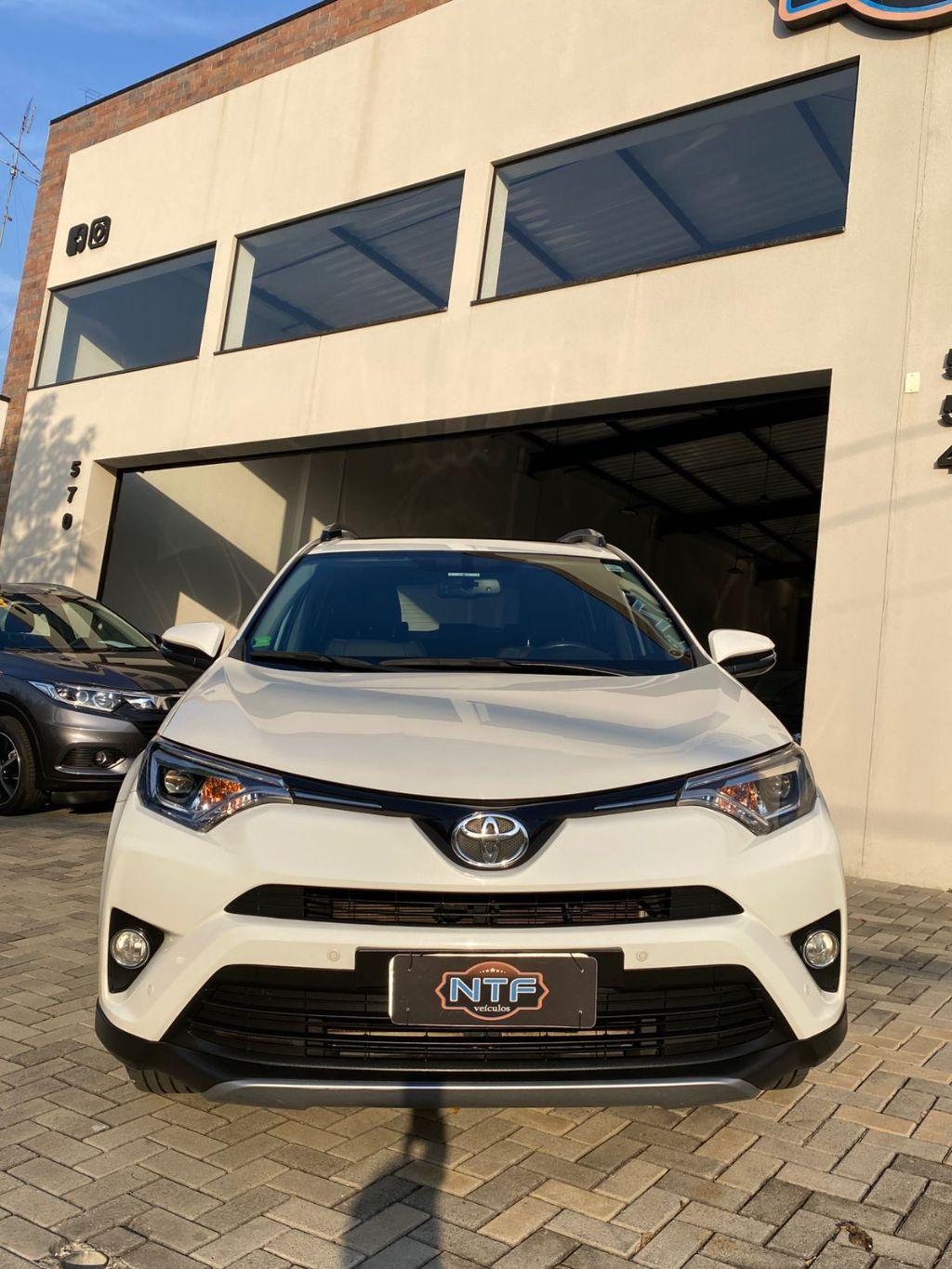 TOYOTA RAV 4 - Foto