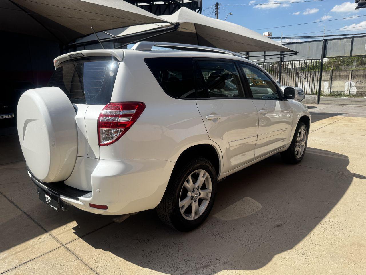 TOYOTA RAV 4 - Foto
