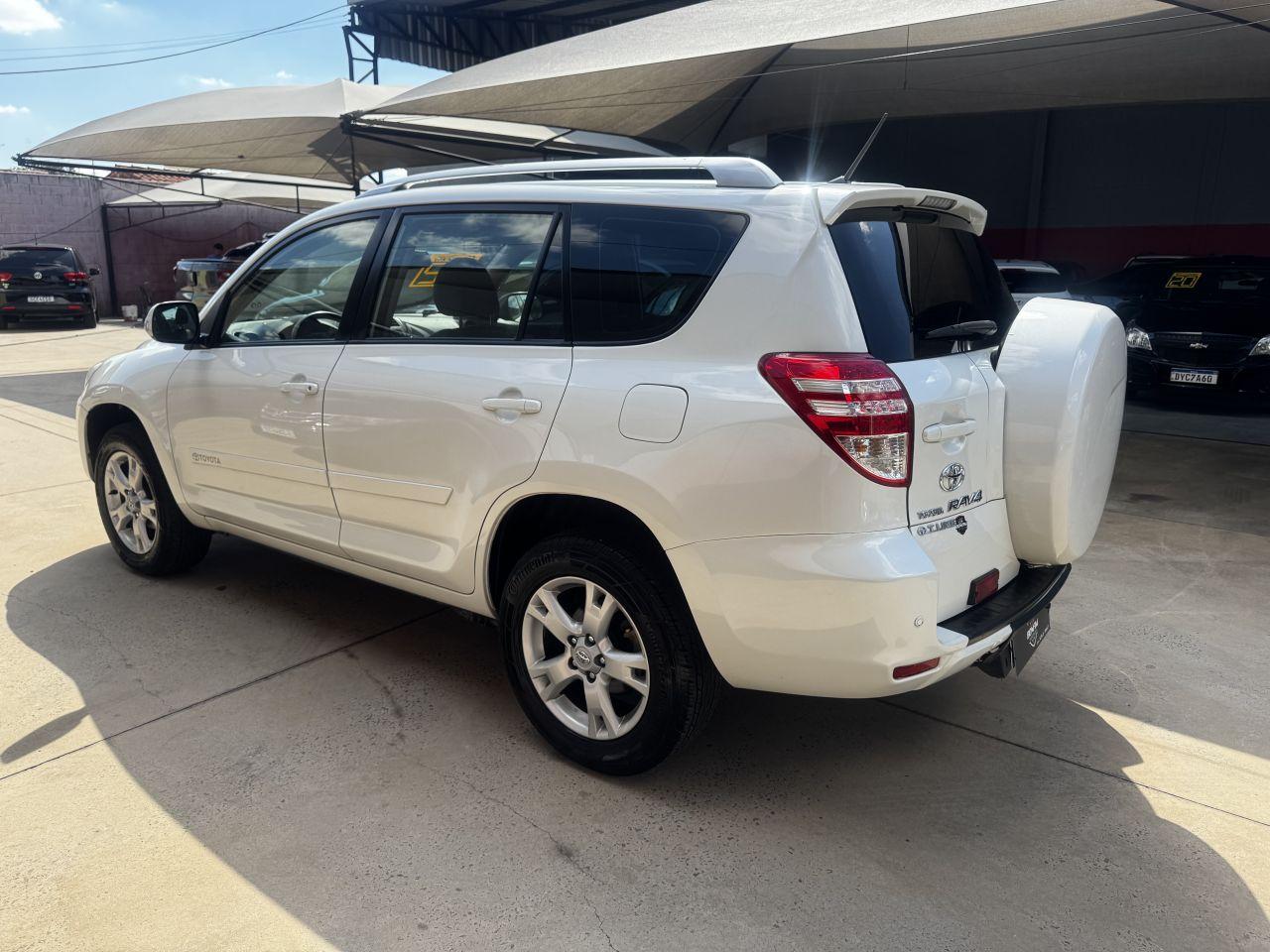 TOYOTA RAV 4 - Foto