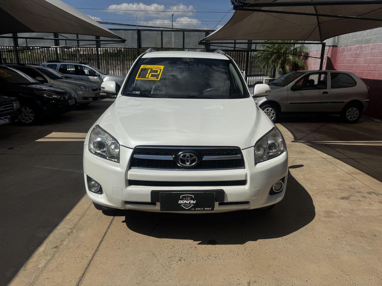 TOYOTA RAV 4 - Foto