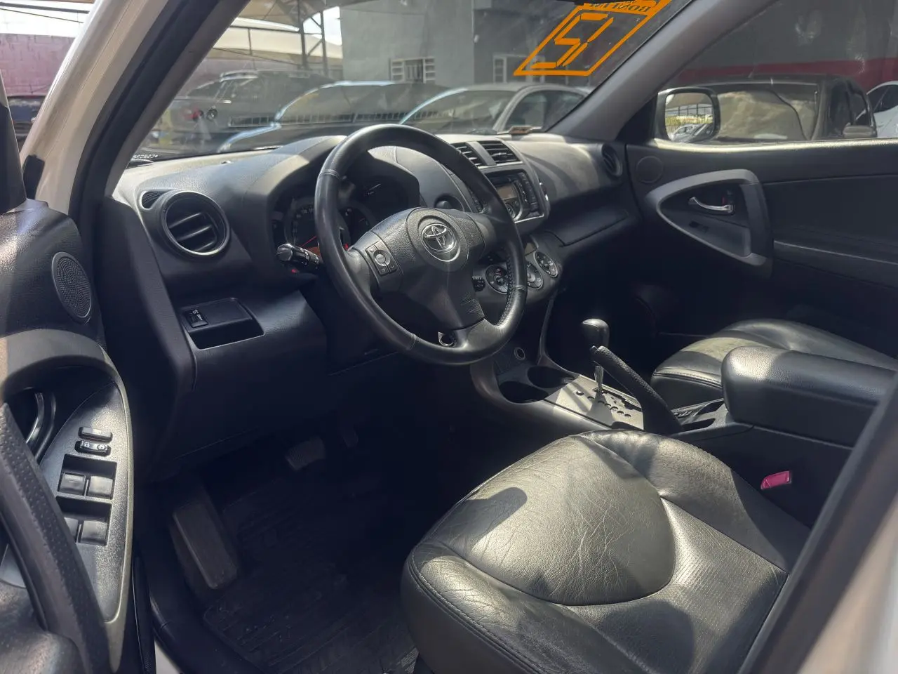 TOYOTA RAV 4 - Foto