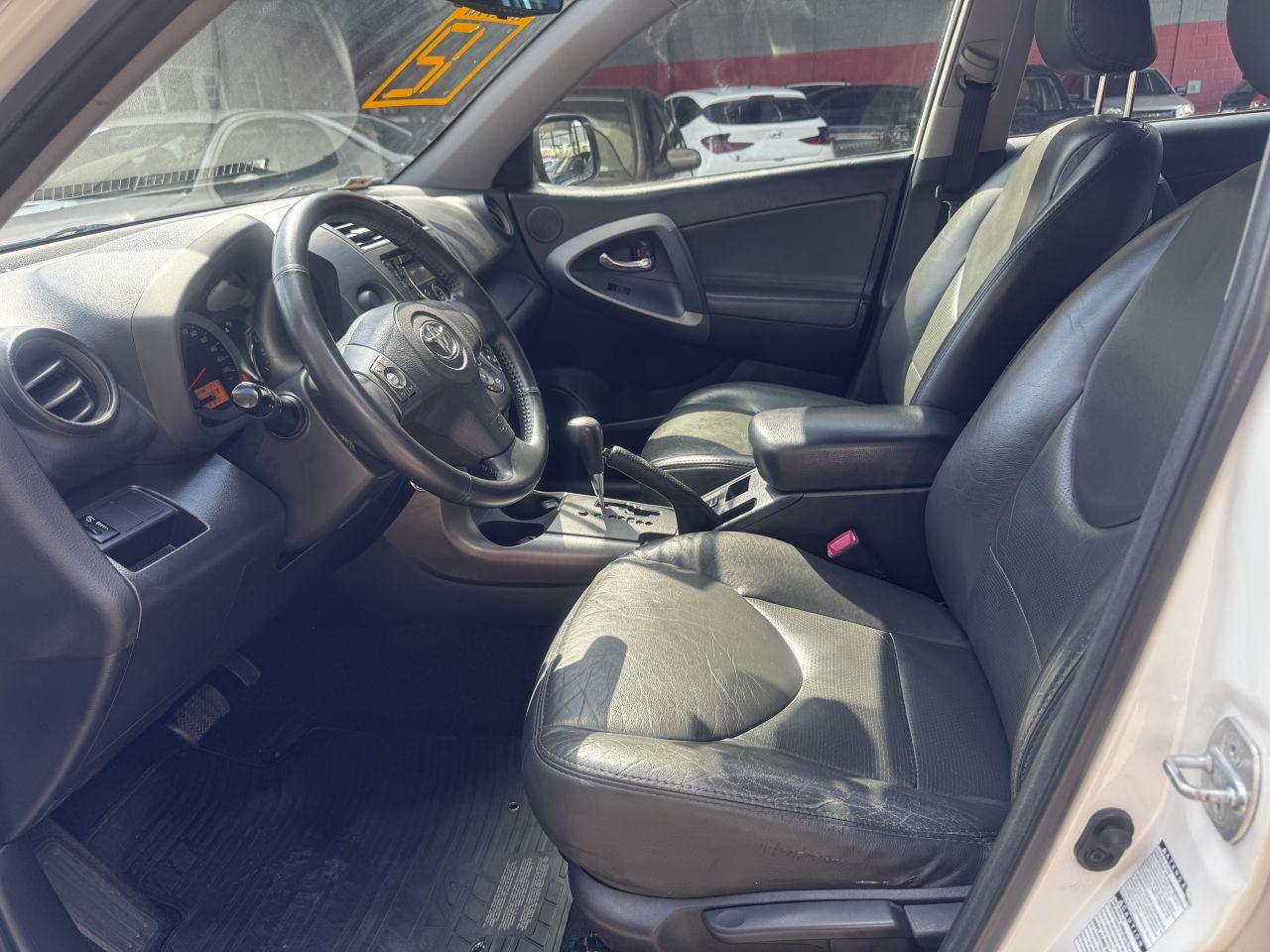 TOYOTA RAV 4 - Foto