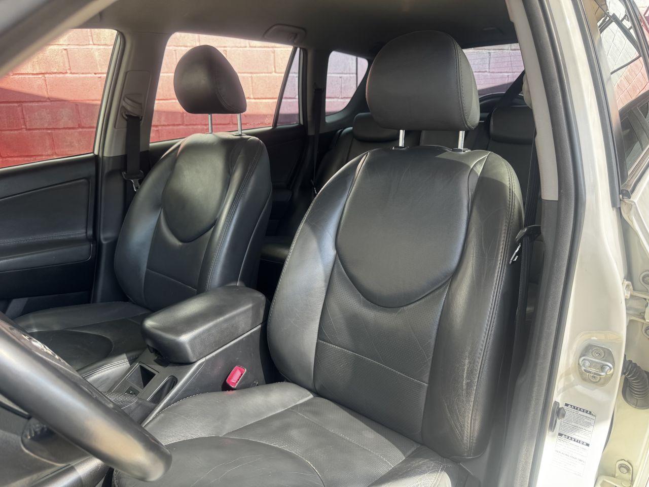 TOYOTA RAV 4 - Foto