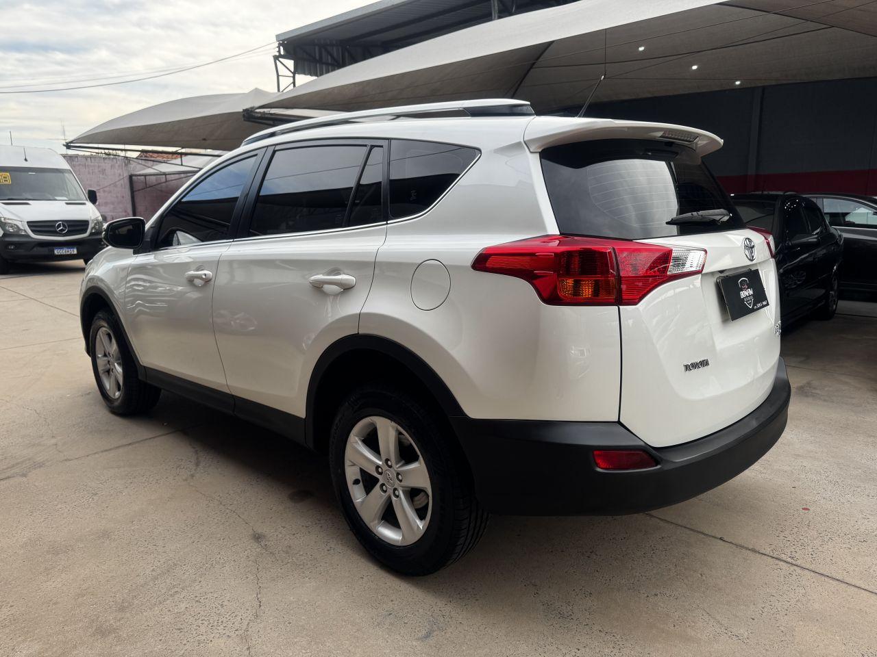 TOYOTA RAV 4 - Foto