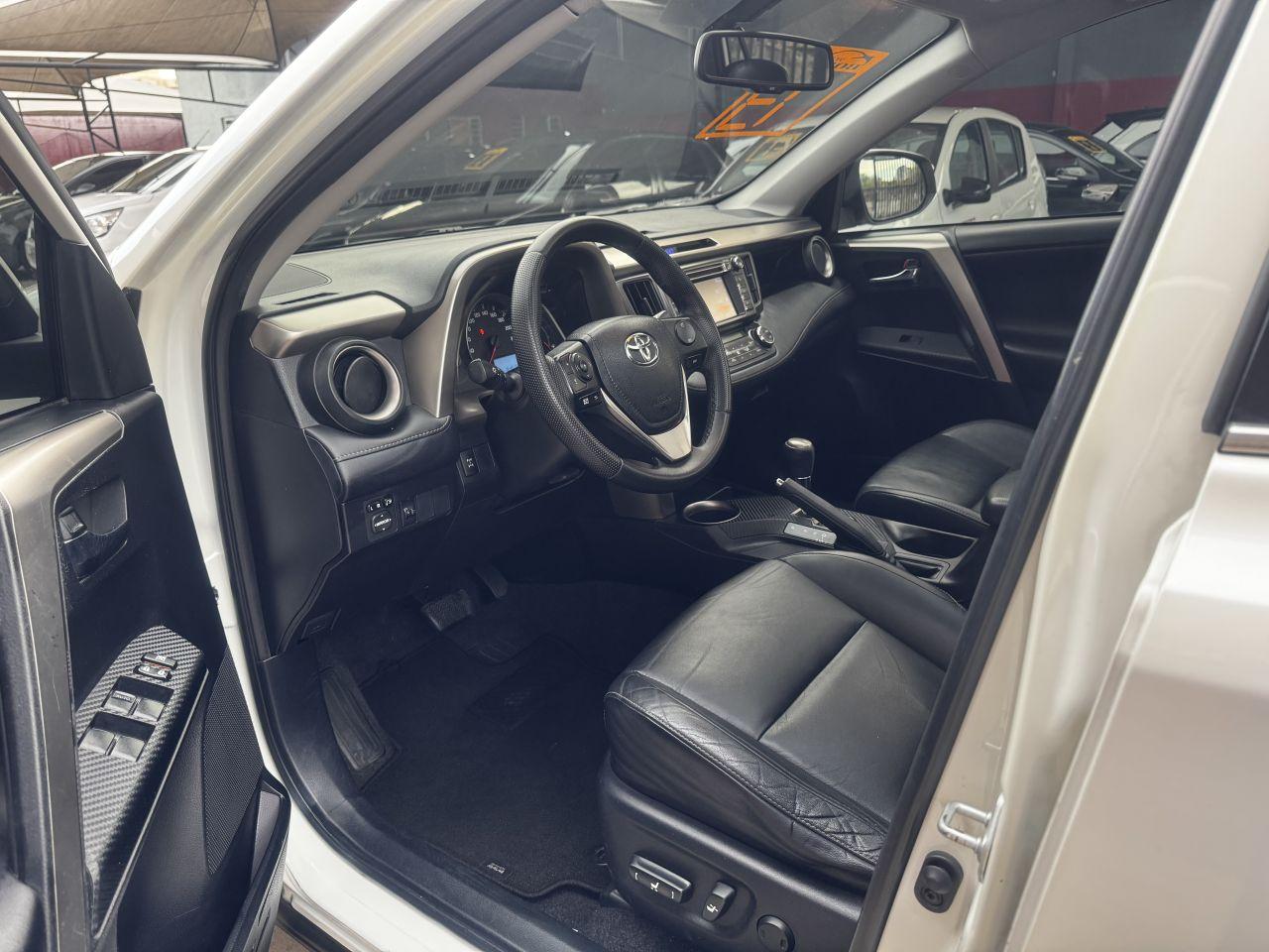 TOYOTA RAV 4 - Foto