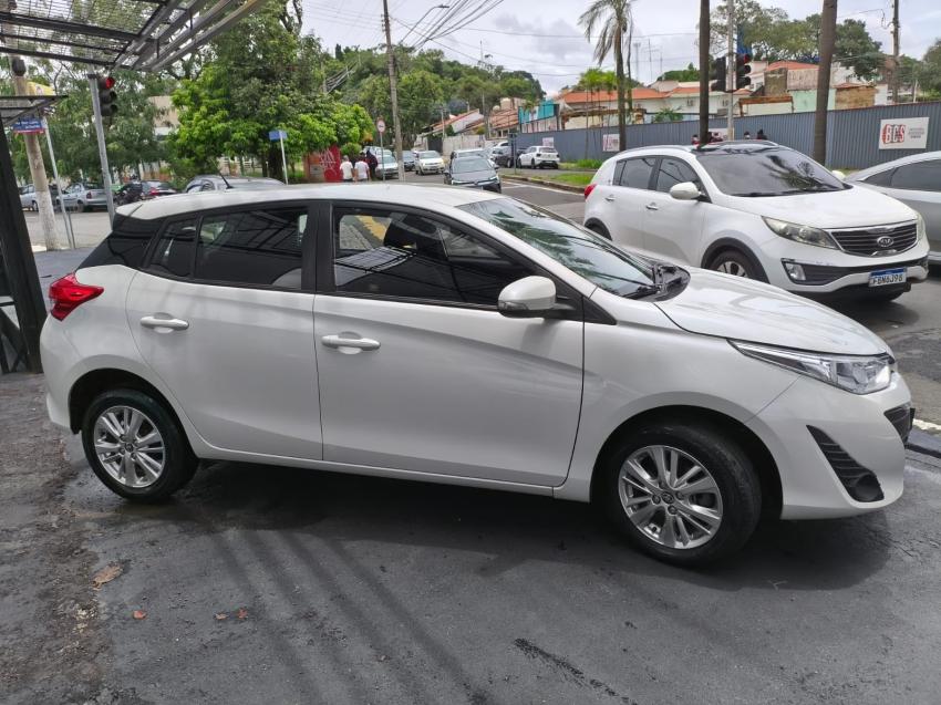 TOYOTA Yaris Hatch - Foto