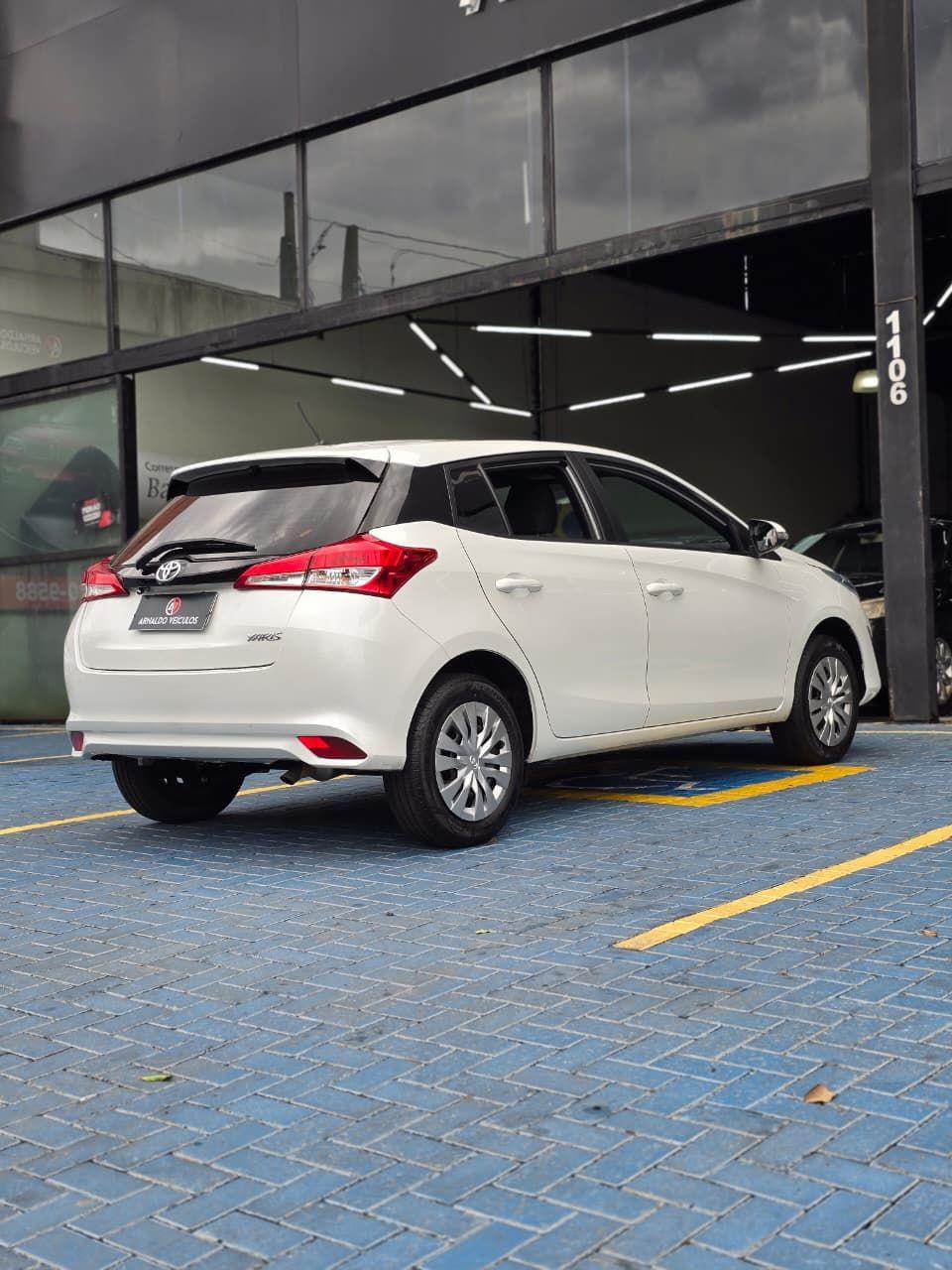 TOYOTA Yaris Hatch - Foto