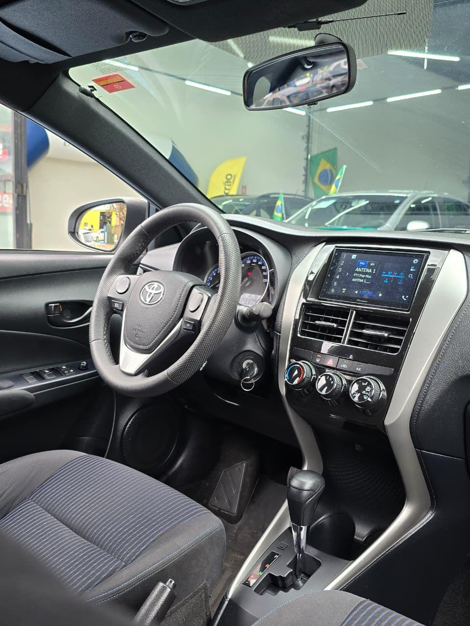 TOYOTA Yaris Hatch - Foto