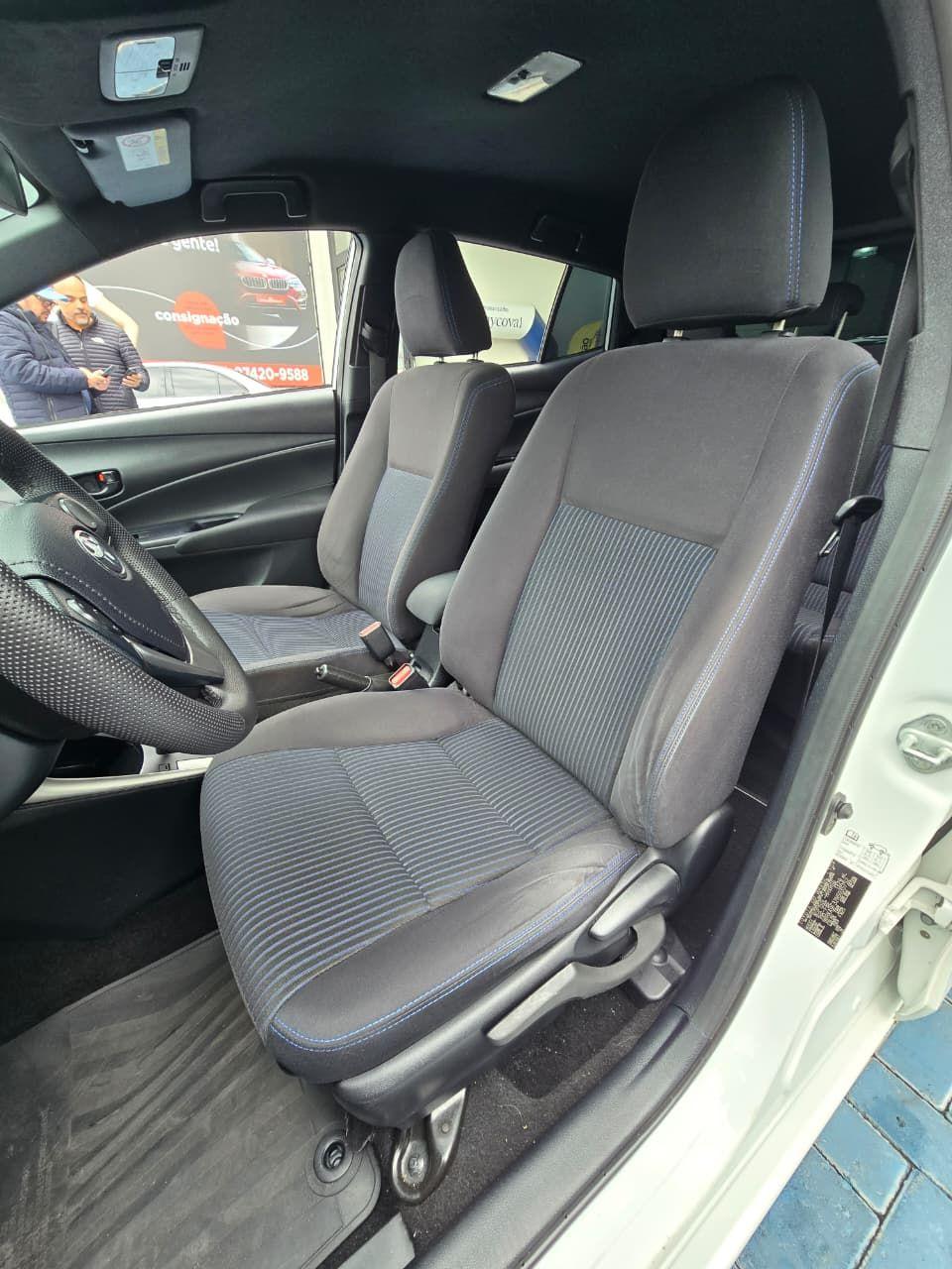 TOYOTA Yaris Hatch - Foto