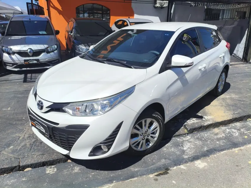 TOYOTA Yaris Hatch - Foto