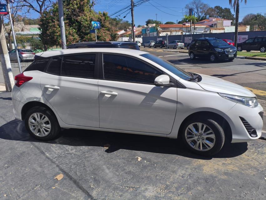 TOYOTA Yaris Hatch - Foto