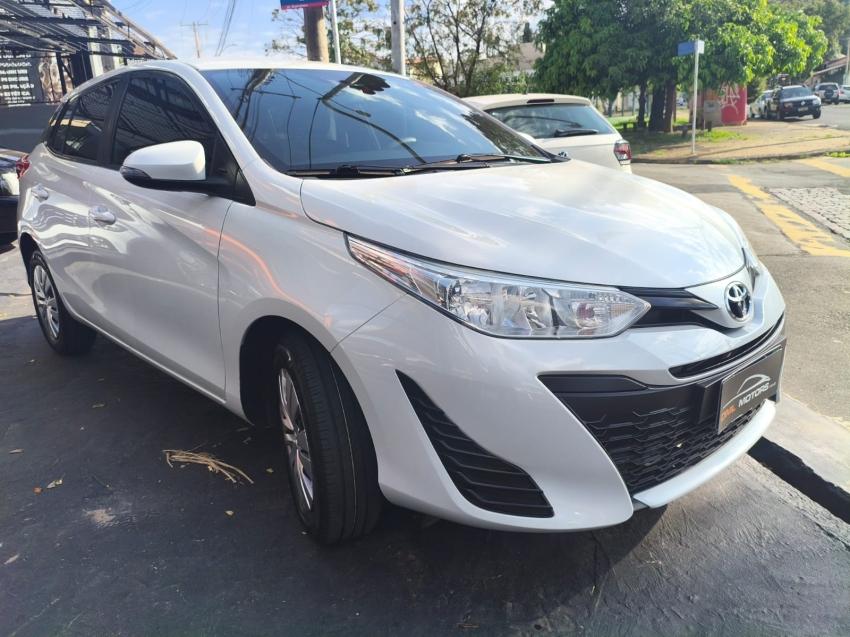 TOYOTA Yaris Hatch - Foto