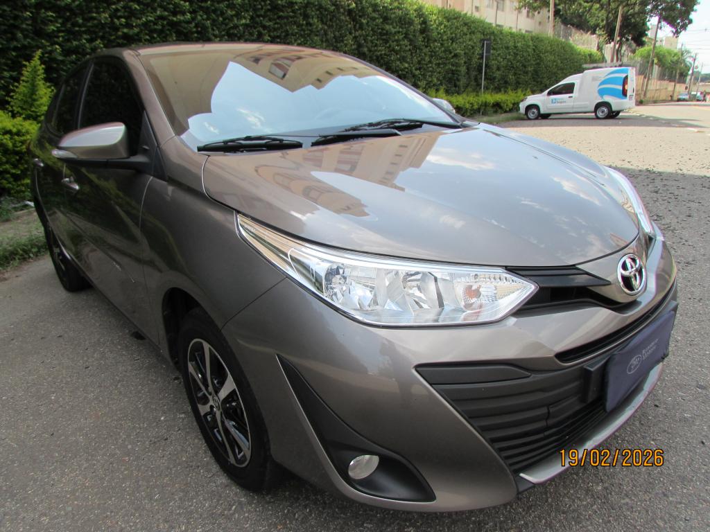 TOYOTA Yaris Sedan