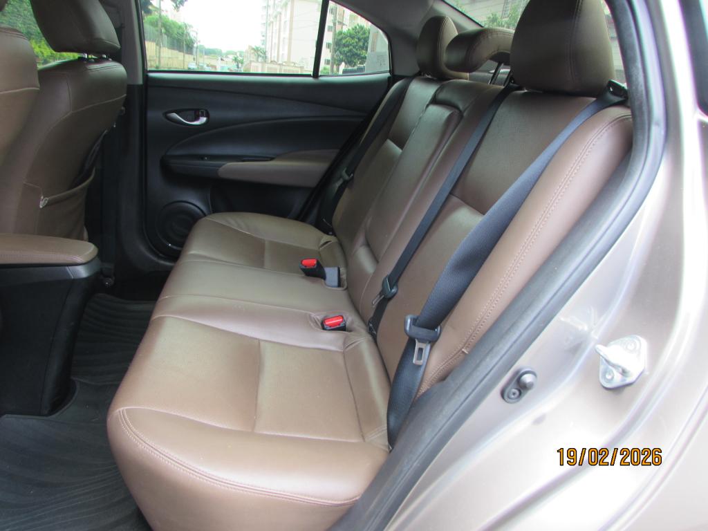 TOYOTA Yaris Sedan - Foto