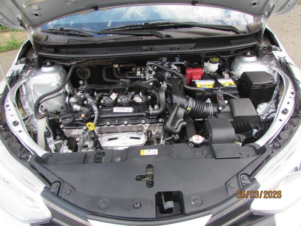 TOYOTA Yaris Sedan - Foto