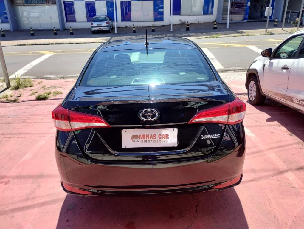 TOYOTA Yaris Sedan - Foto