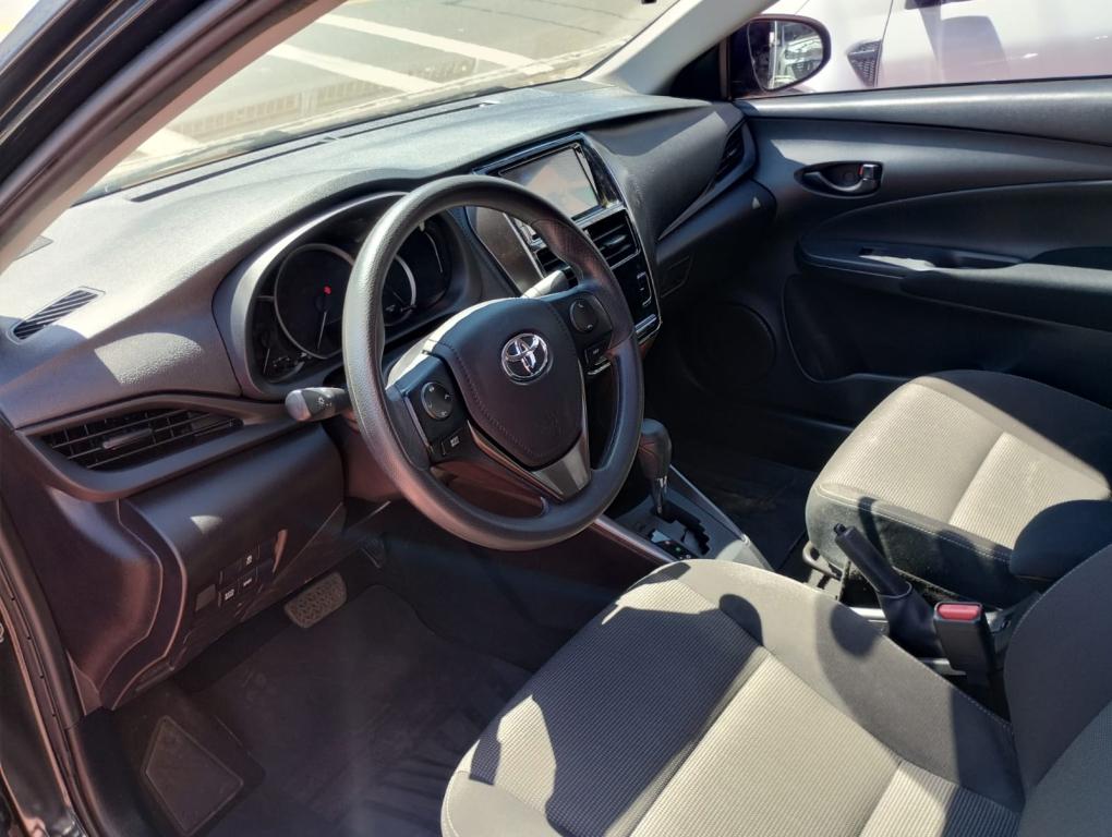 TOYOTA Yaris Sedan - Foto