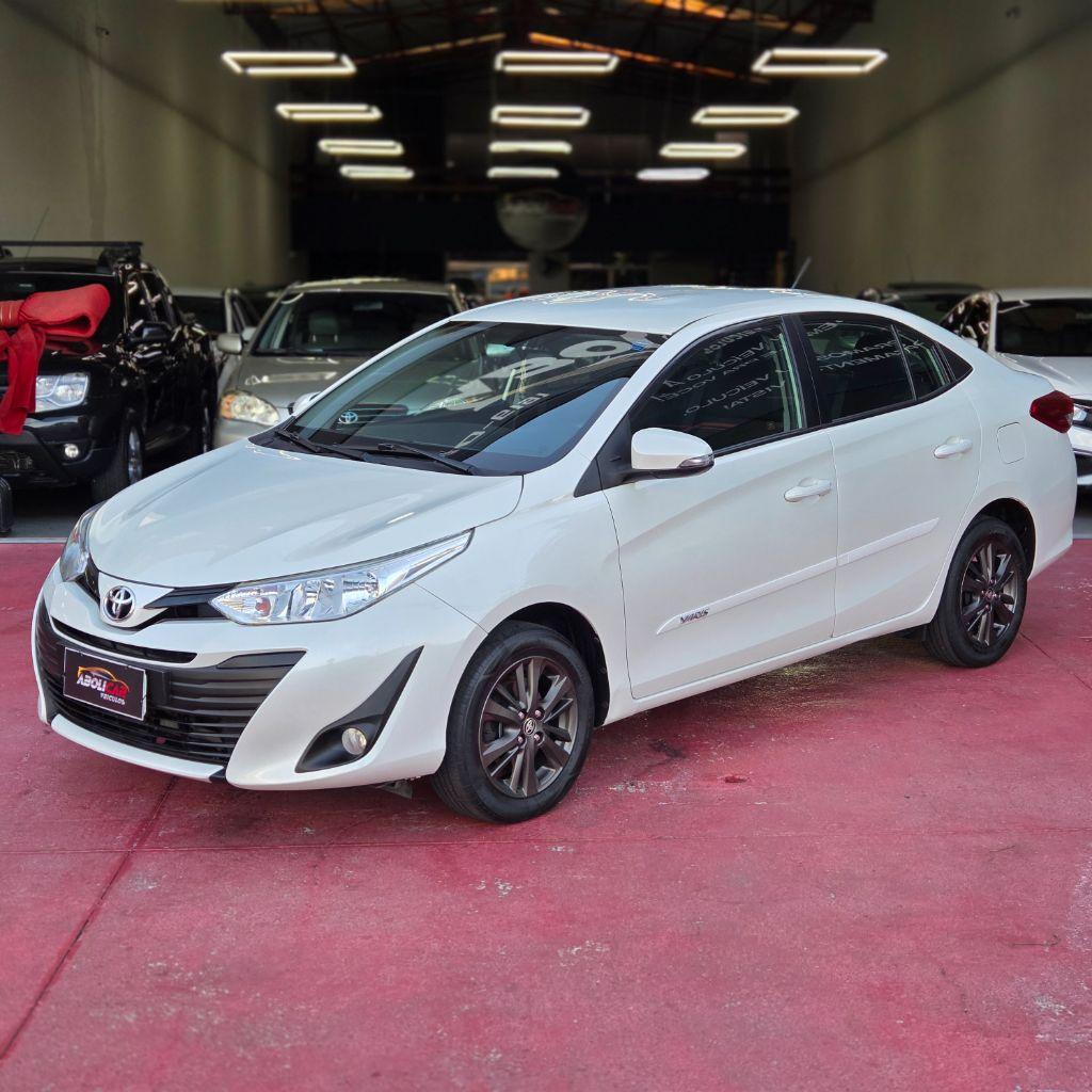 TOYOTA Yaris Sedan - Foto