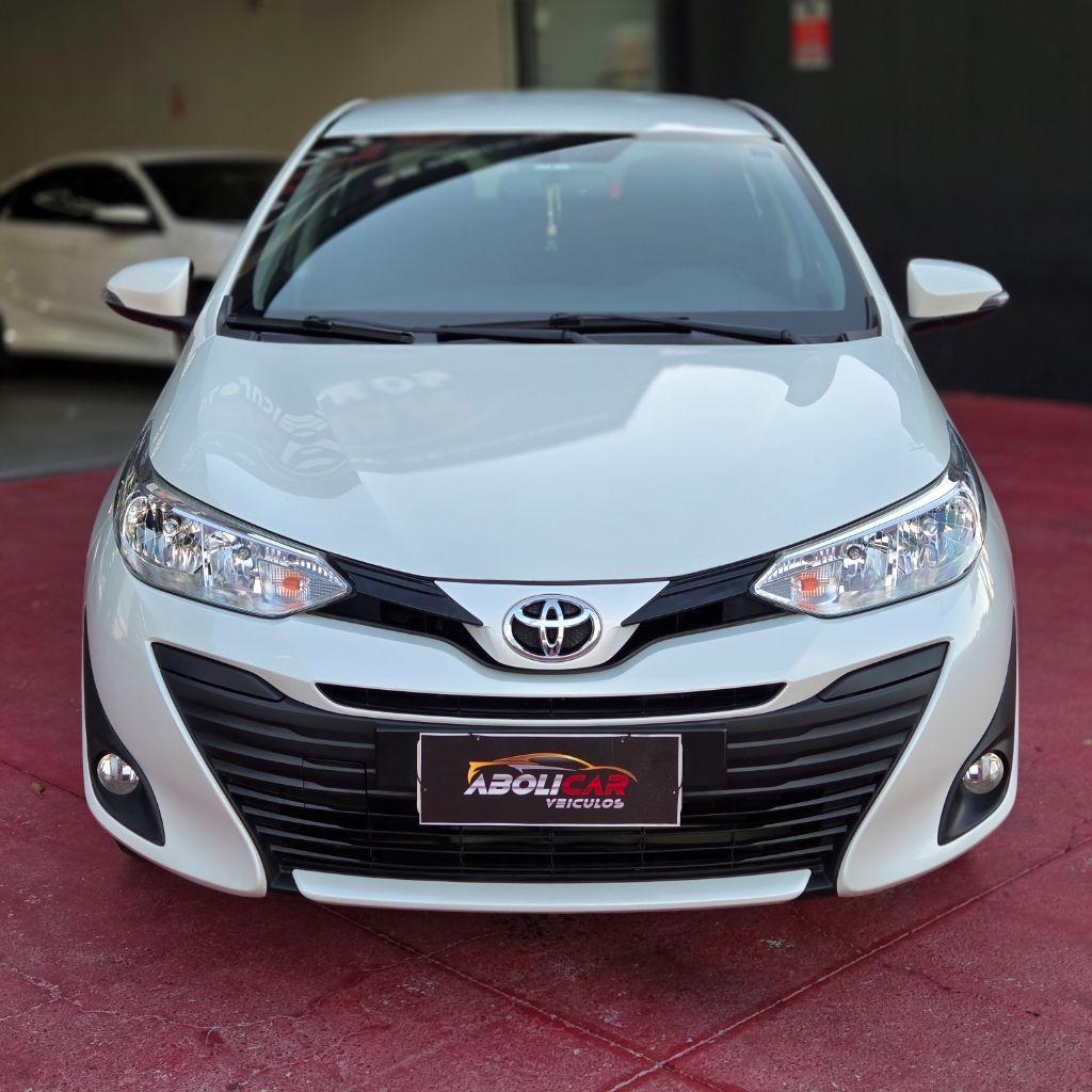 TOYOTA Yaris Sedan - Foto