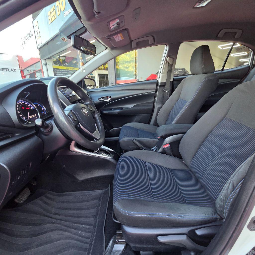 TOYOTA Yaris Sedan - Foto