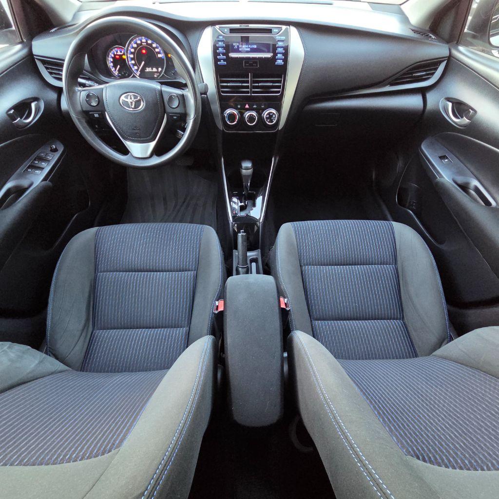 TOYOTA Yaris Sedan - Foto