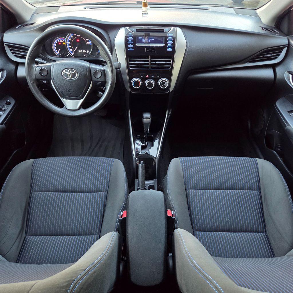 TOYOTA Yaris Sedan - Foto