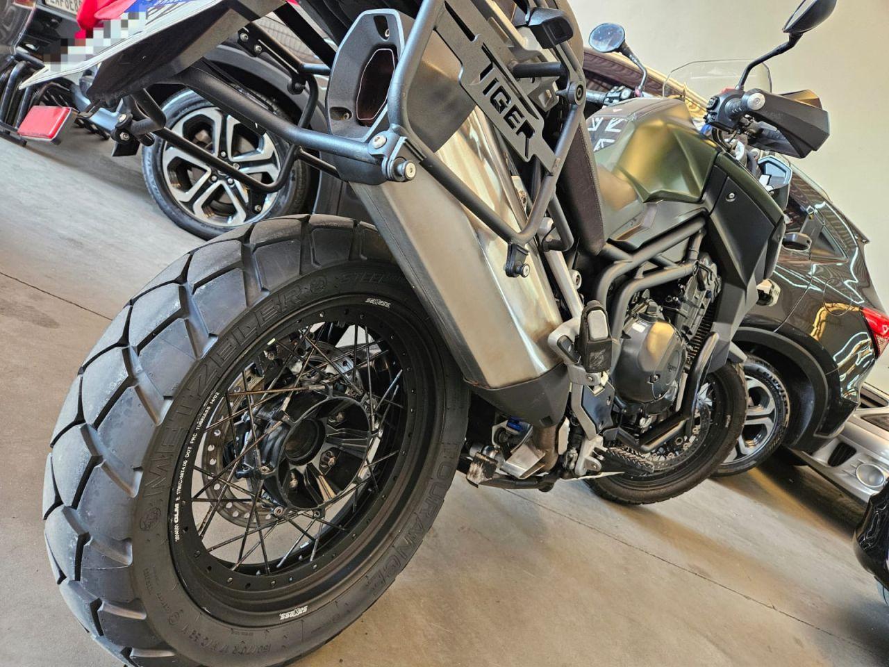 TRIUMPH Tiger 1200 - Foto