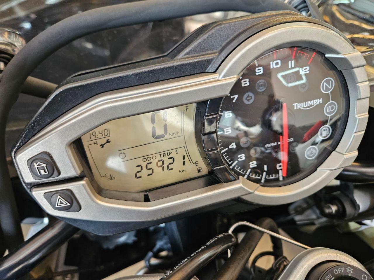 TRIUMPH Tiger 1200 - Foto