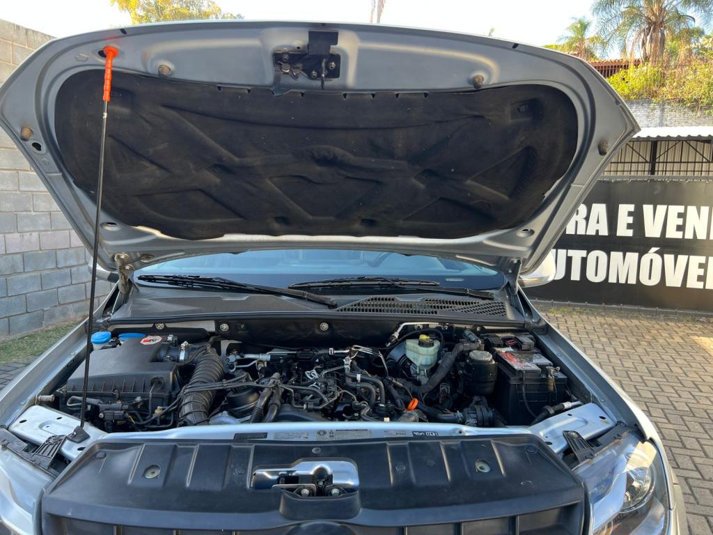 VOLKSWAGEN Amarok - Foto