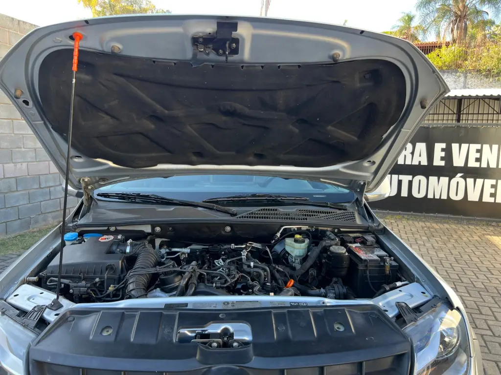 VOLKSWAGEN Amarok - Foto