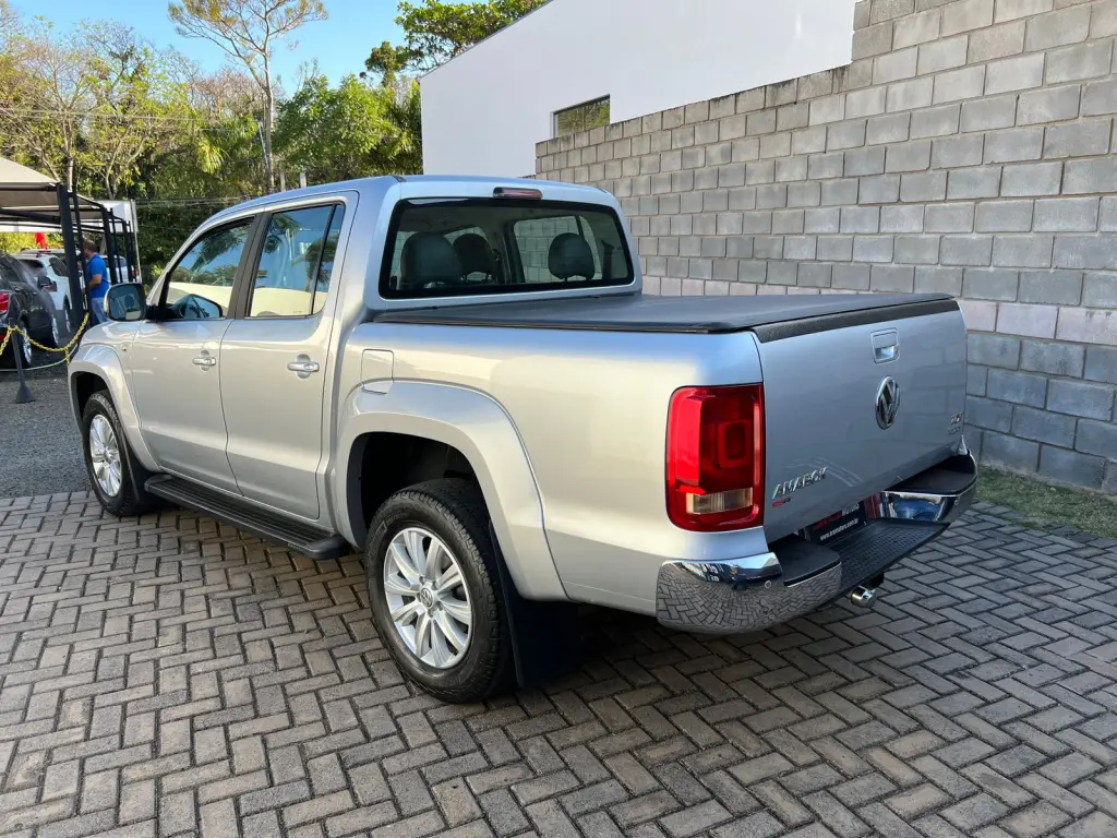 VOLKSWAGEN Amarok - Foto