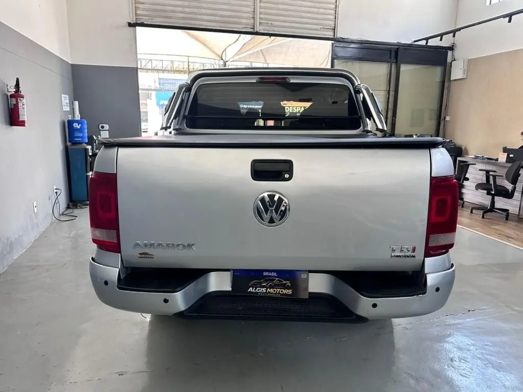 VOLKSWAGEN Amarok - Foto