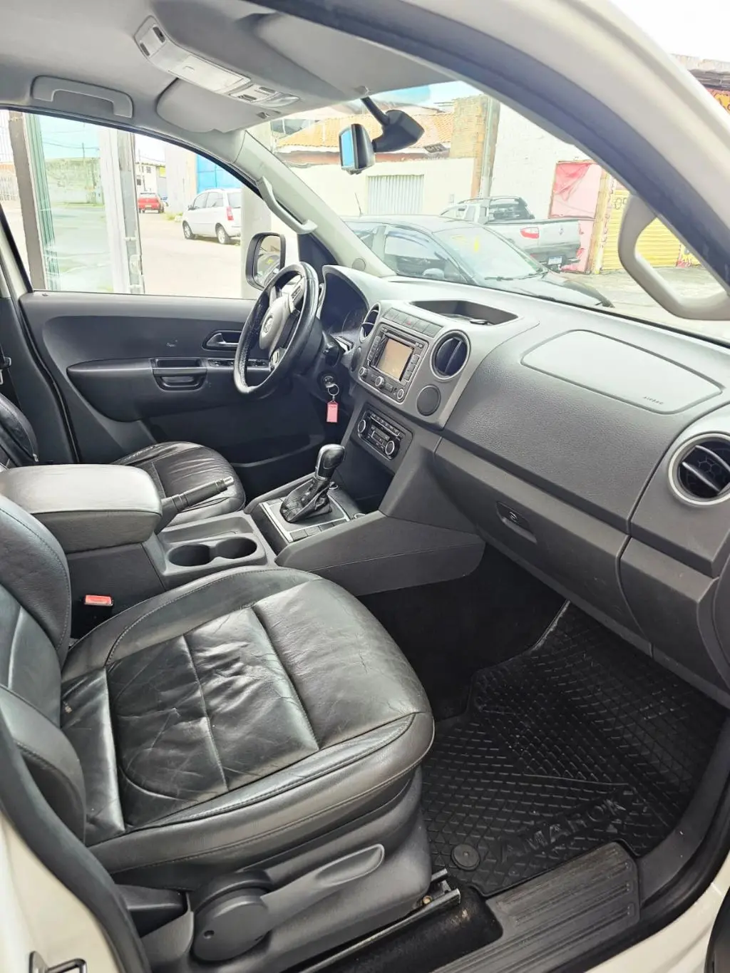 VOLKSWAGEN Amarok - Foto