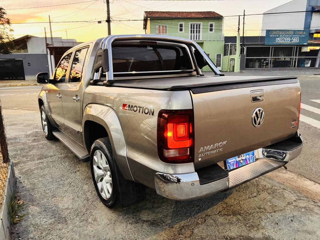 VOLKSWAGEN Amarok - Foto