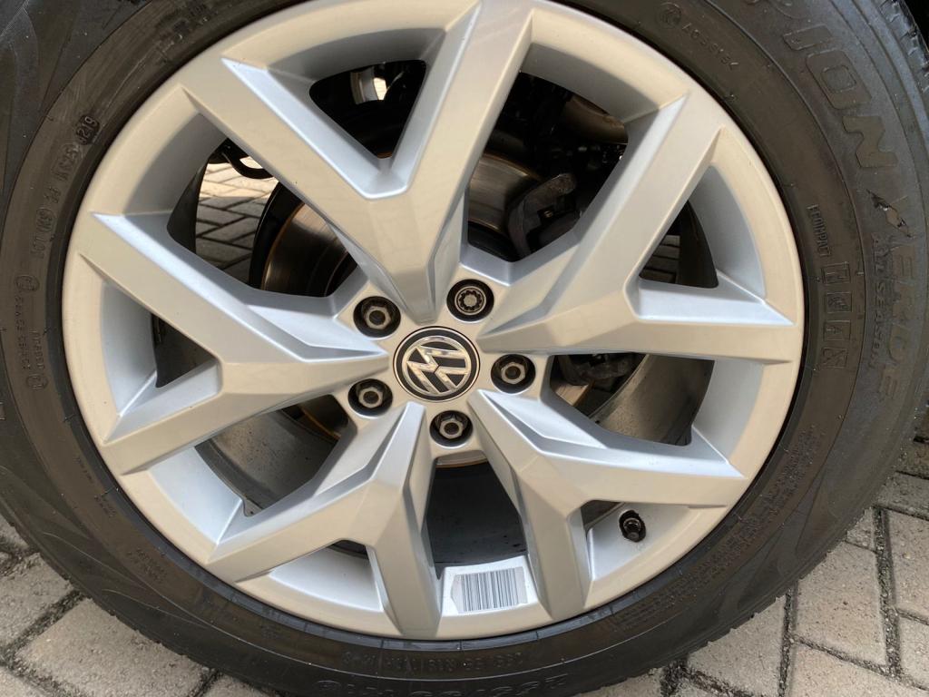 VOLKSWAGEN Amarok - Foto