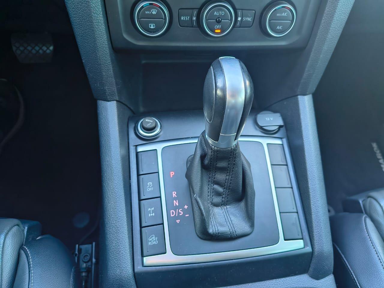 VOLKSWAGEN Amarok - Foto