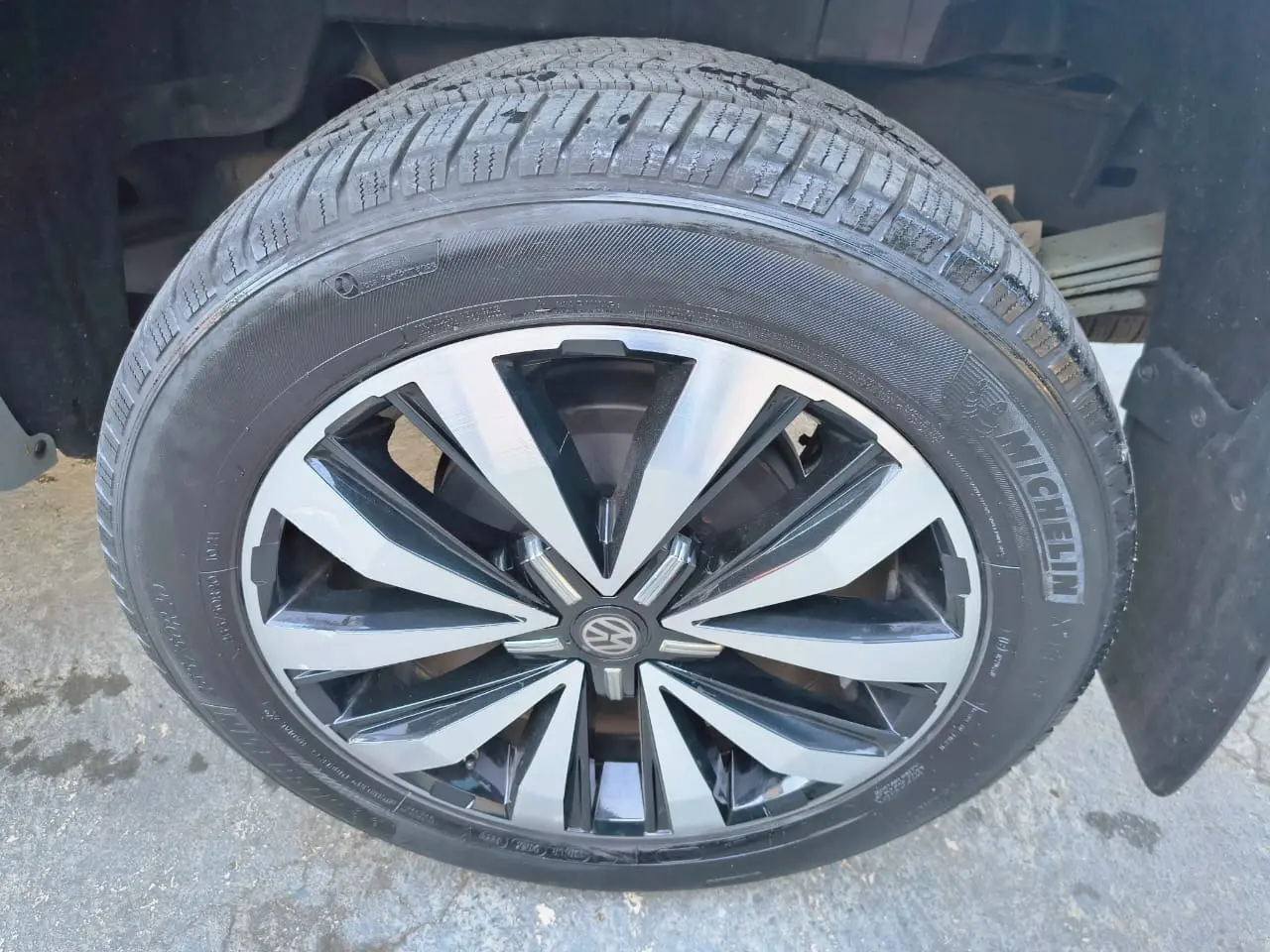 VOLKSWAGEN Amarok - Foto