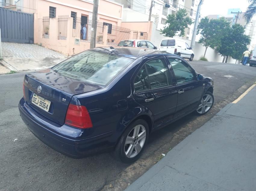 VOLKSWAGEN Bora - Foto