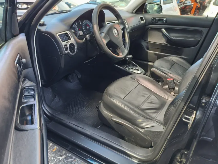 VOLKSWAGEN Bora - Foto