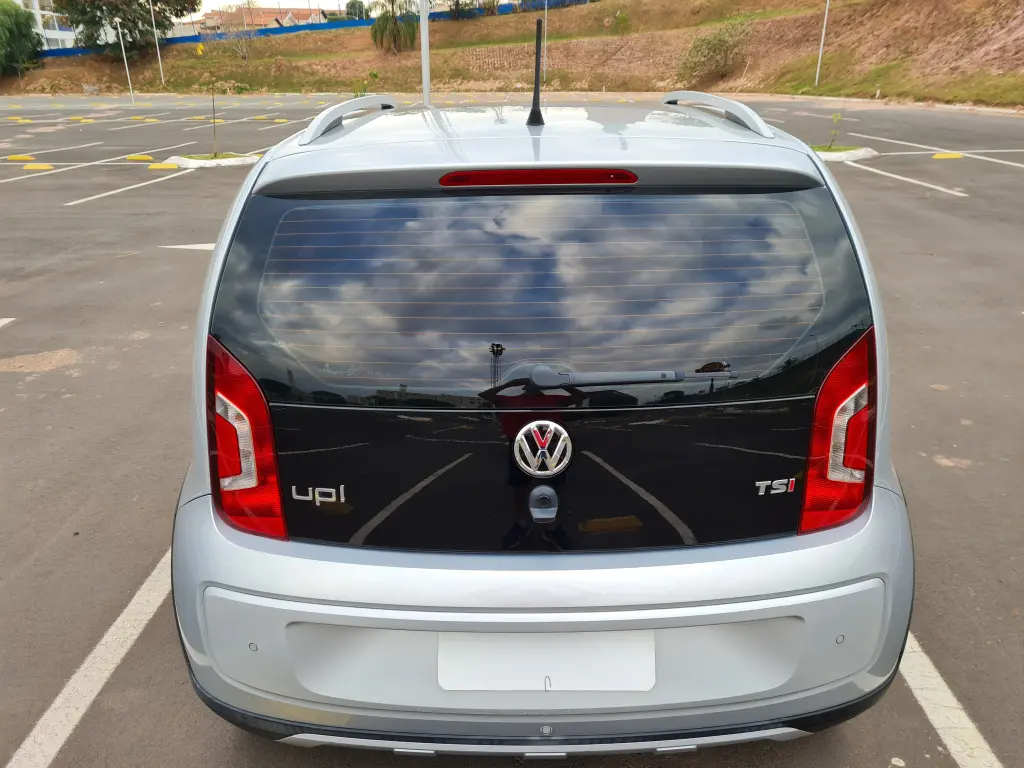 VOLKSWAGEN Cross UP - Foto