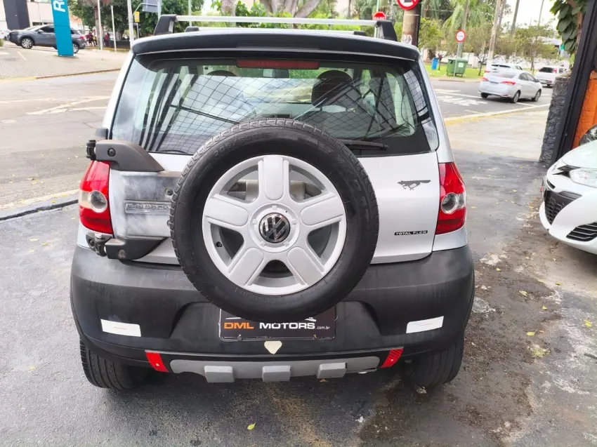 VOLKSWAGEN Crossfox - Foto