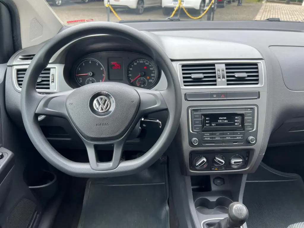 VOLKSWAGEN Fox - Foto