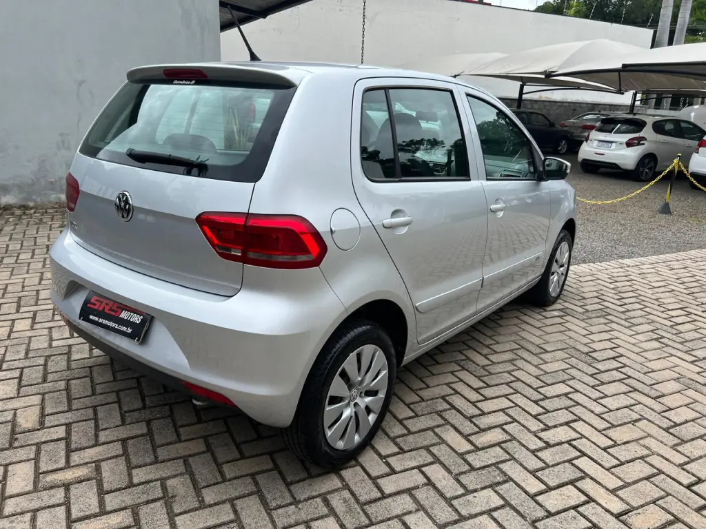 VOLKSWAGEN Fox - Foto