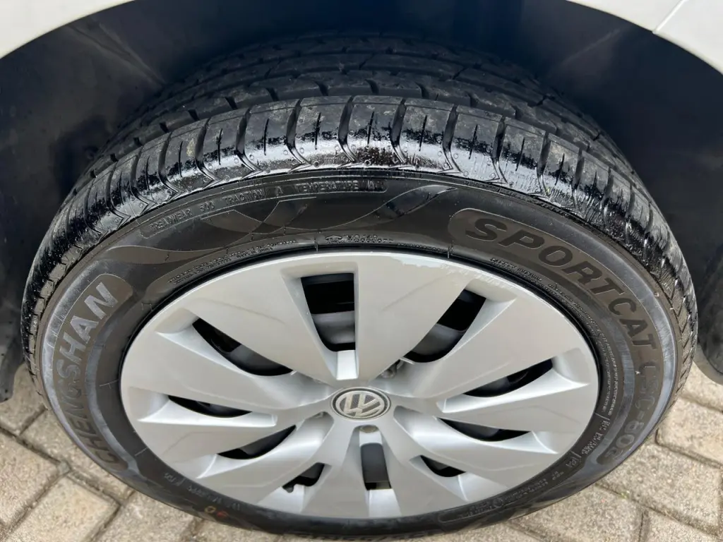 VOLKSWAGEN Fox - Foto