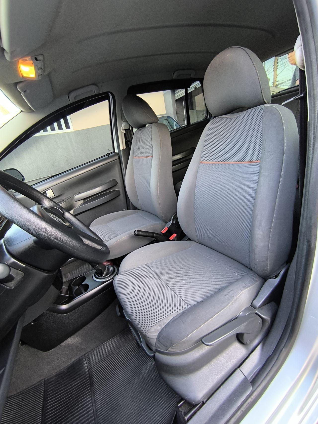 VOLKSWAGEN Fox - Foto