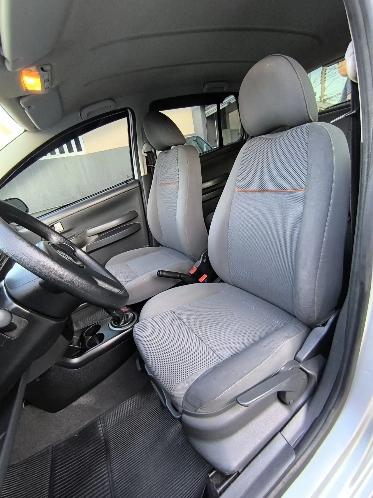 VOLKSWAGEN Fox - Foto