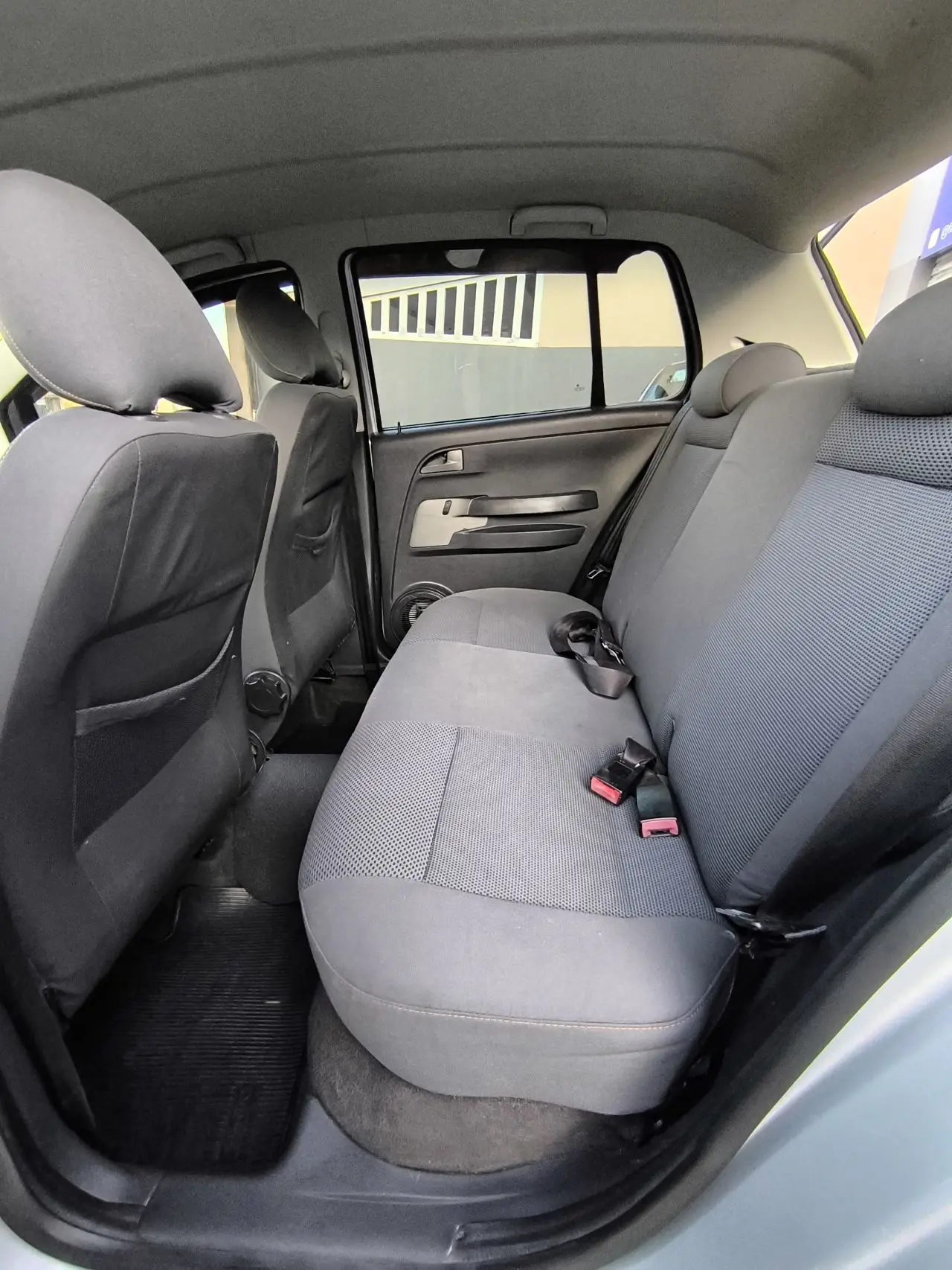 VOLKSWAGEN Fox - Foto